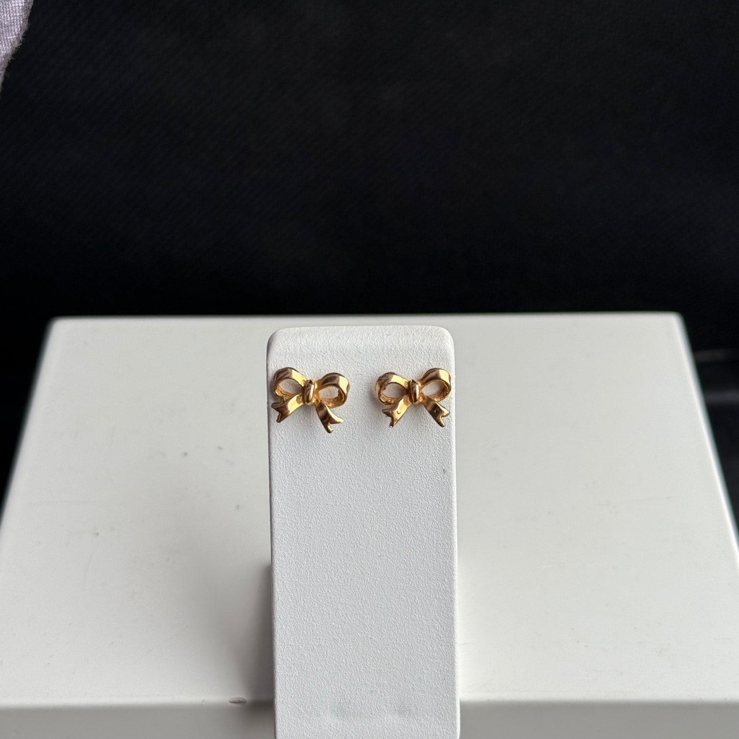 9ct Gold Bow Tie Stud Earrings