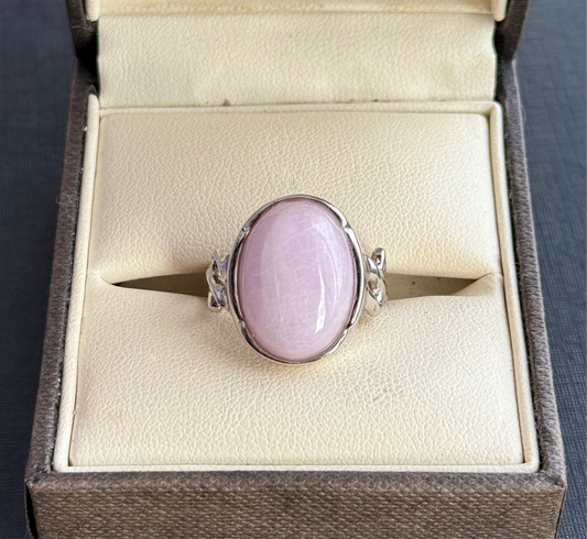 Sterling Silver Rose Quartz Ring.