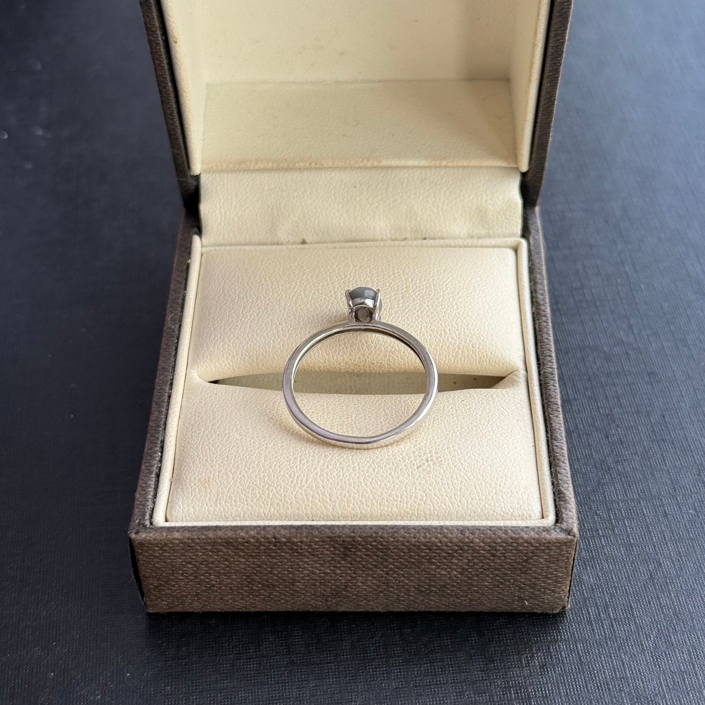 Sterling Silver Grey Gem Solitaire Ring.