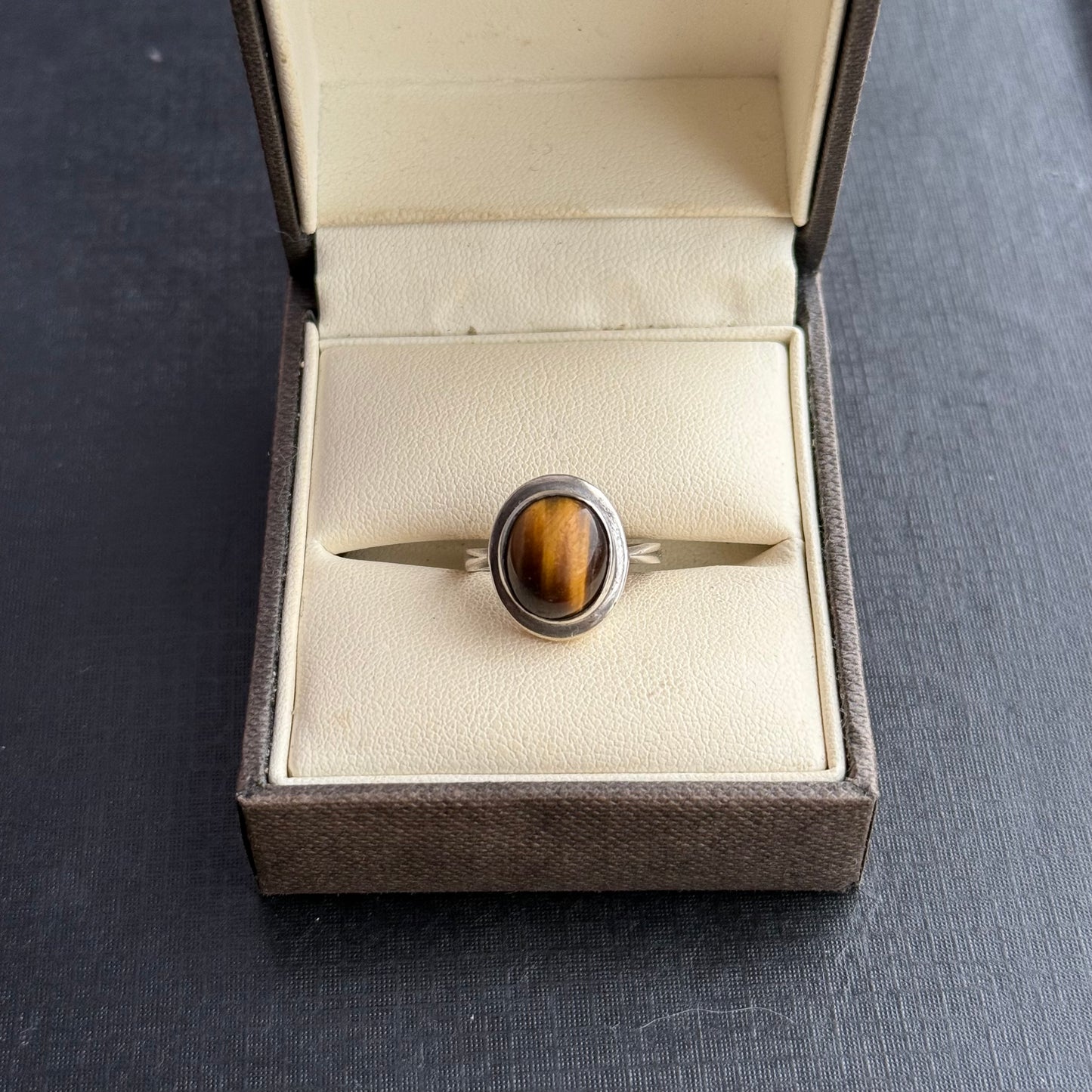 Sterling Silver Tigers Eye Ring, Birmingham 1976.