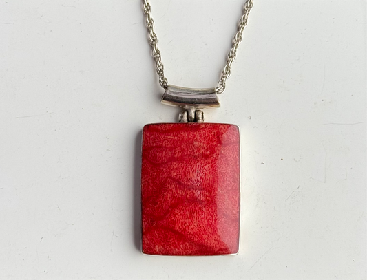 Sterling Silver Red Quartz Necklace.