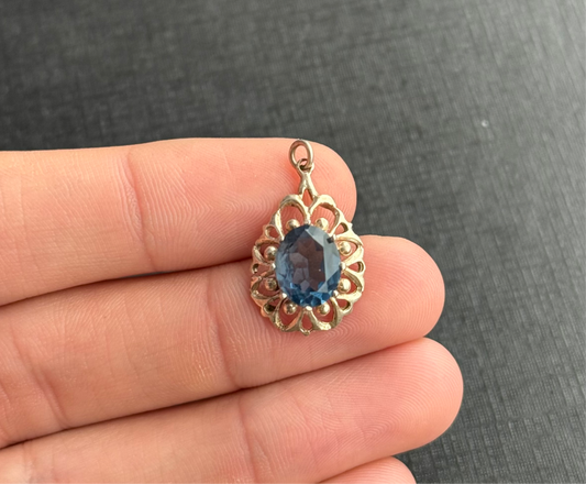 Sterling Silver Blue Gem Pendant