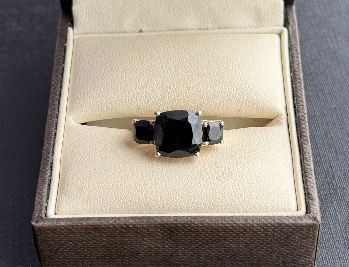 Sterling Silver Black Gem Ring.