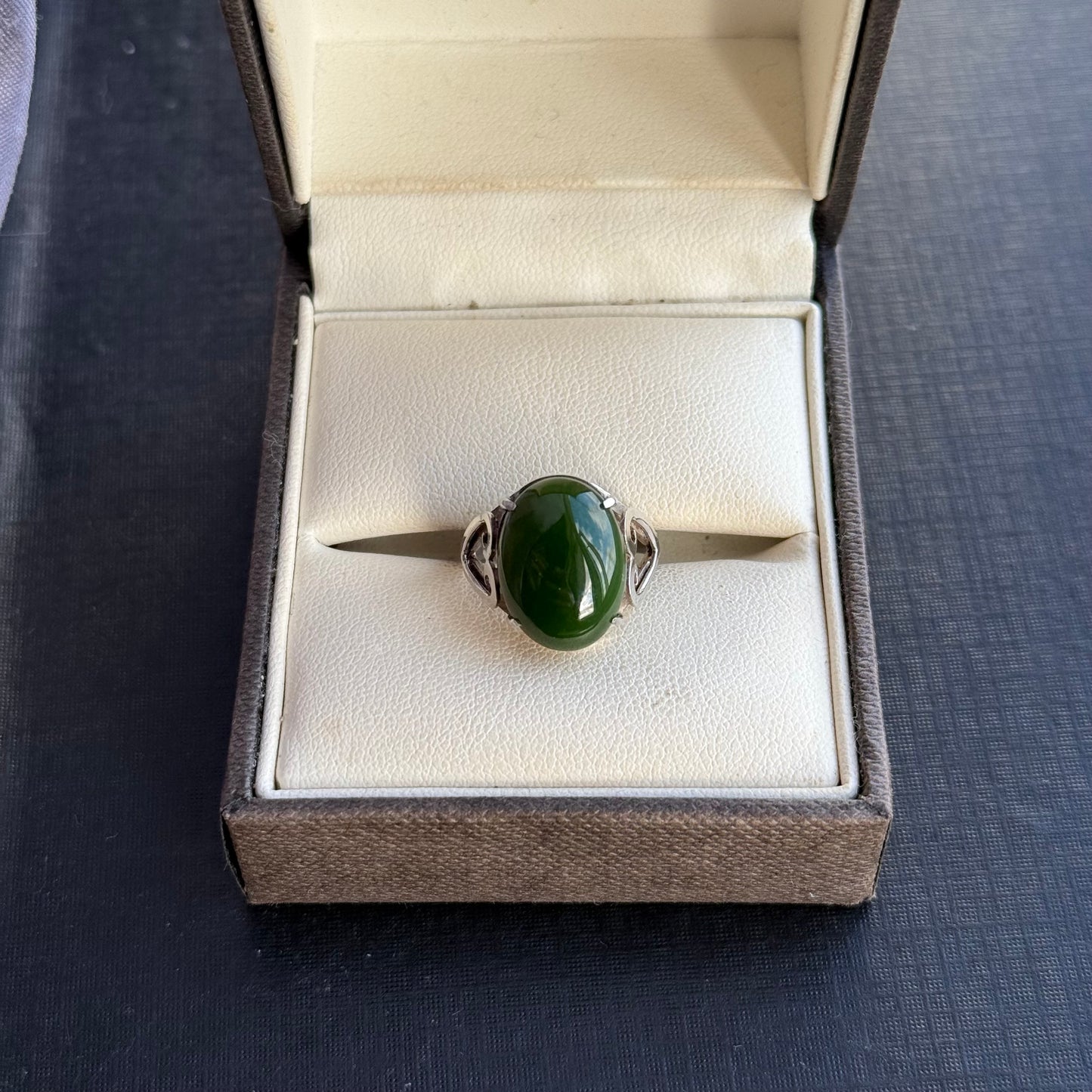 Antique Sterling Silver Cabochon Green Gem Heart Ring