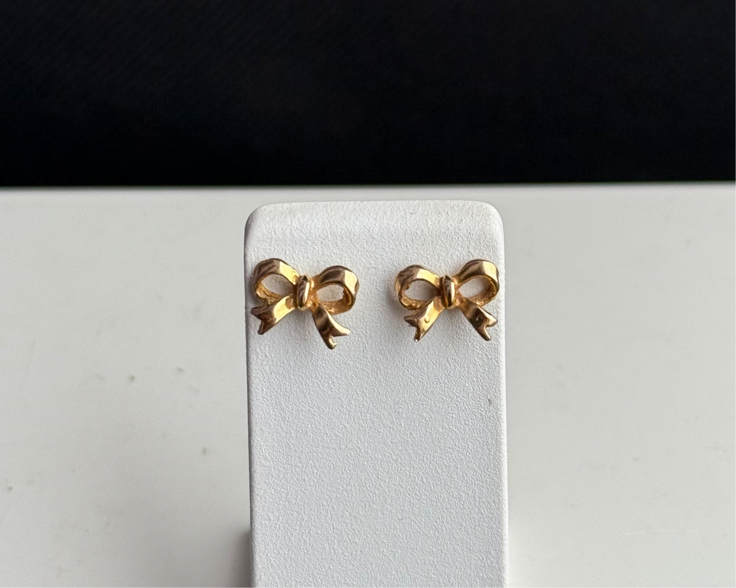 9ct Gold Bow Tie Stud Earrings