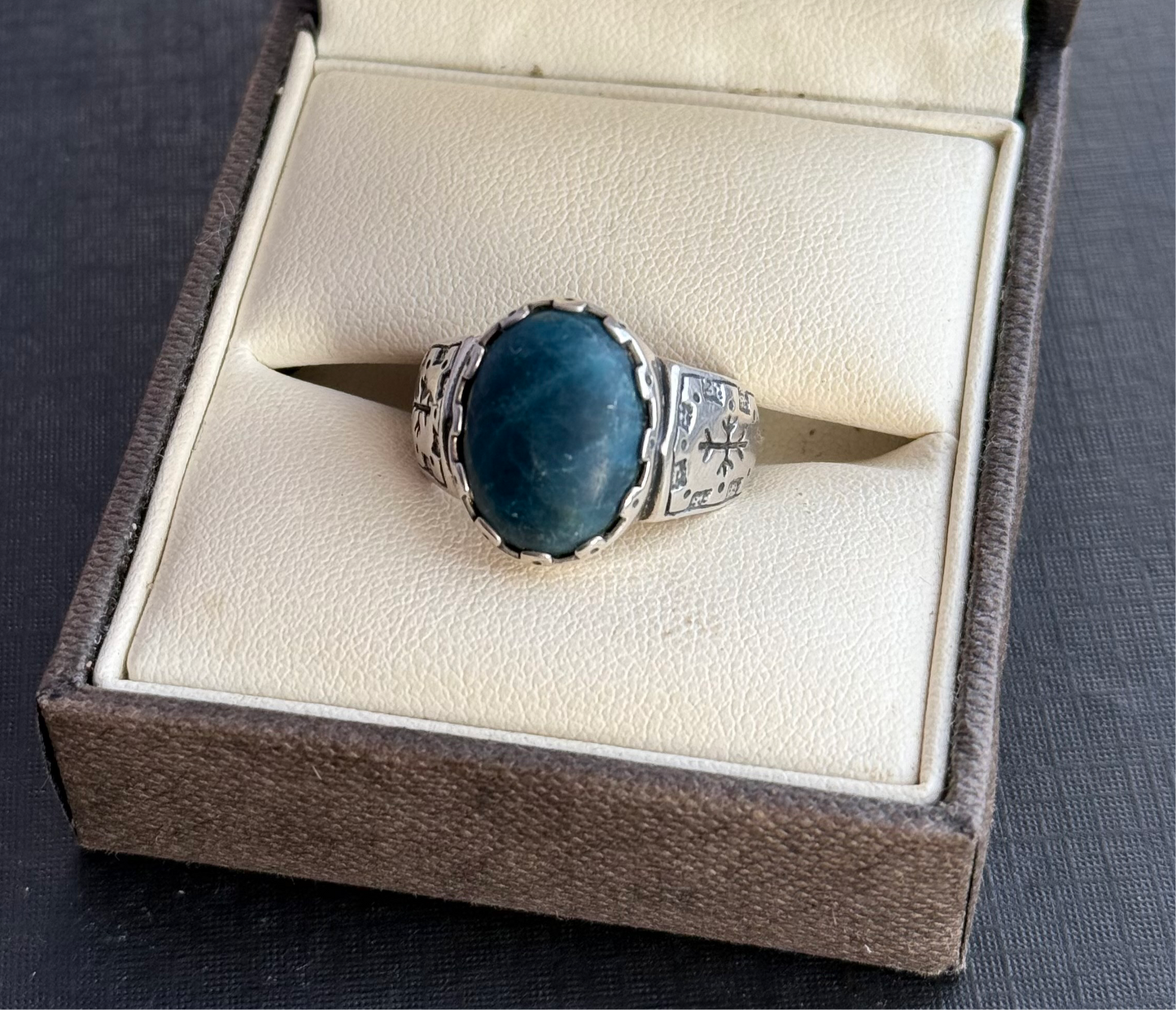 Sterling Silver Green Gem Gents Ring