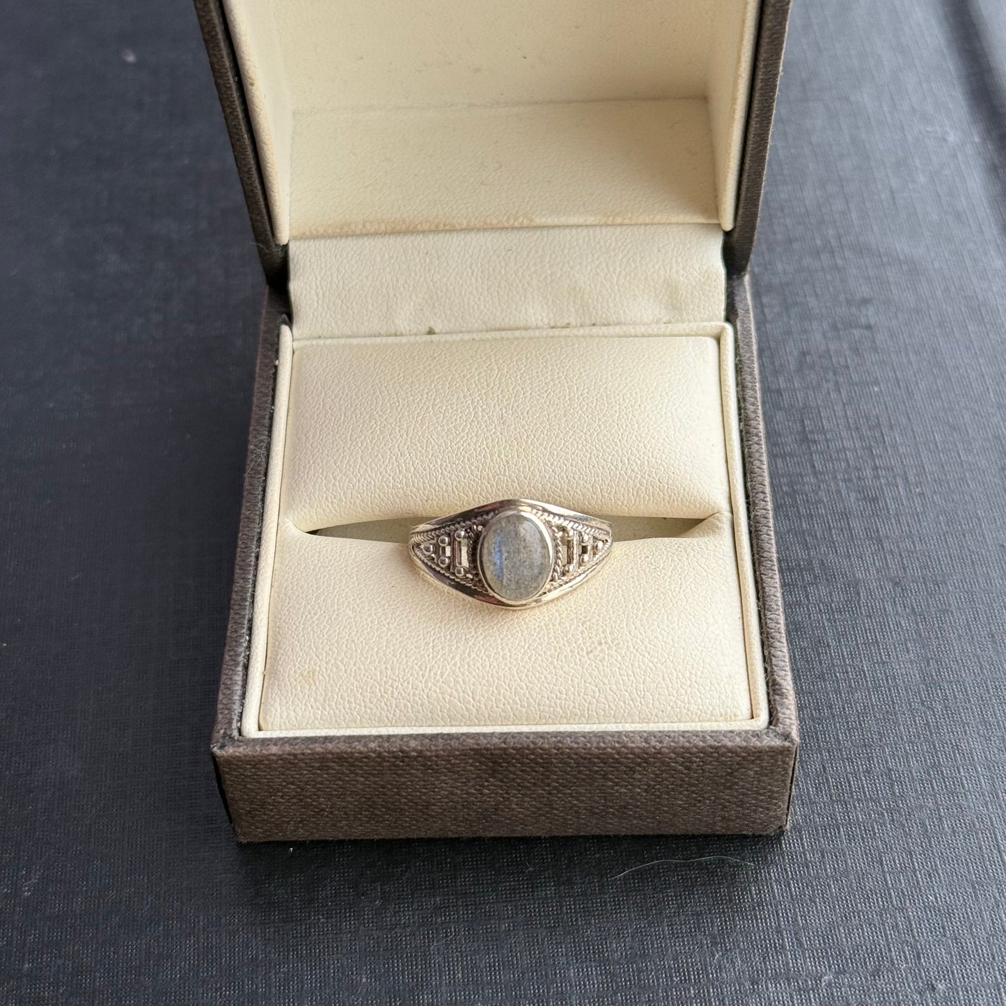 Sterling Silver Moonstone Ring.