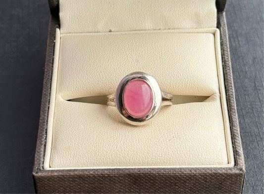 Sterling Silver Rose Quartz Ring.