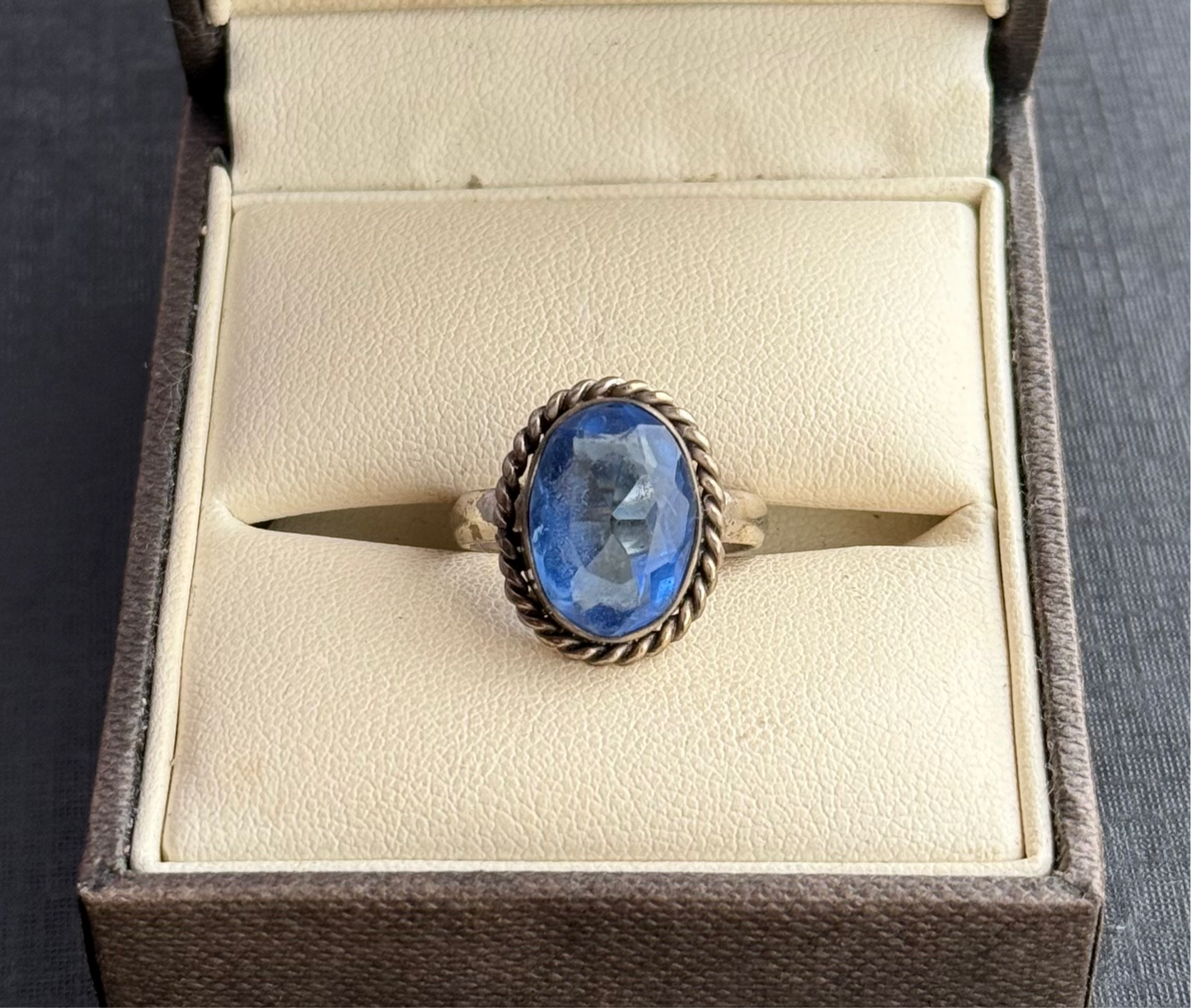 Sterling Silver Blue Gem Ring.